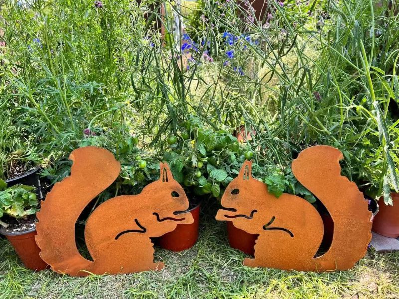 华建耐候钢松鼠景观小品 – 庭院花园动物造型装饰摆件定制