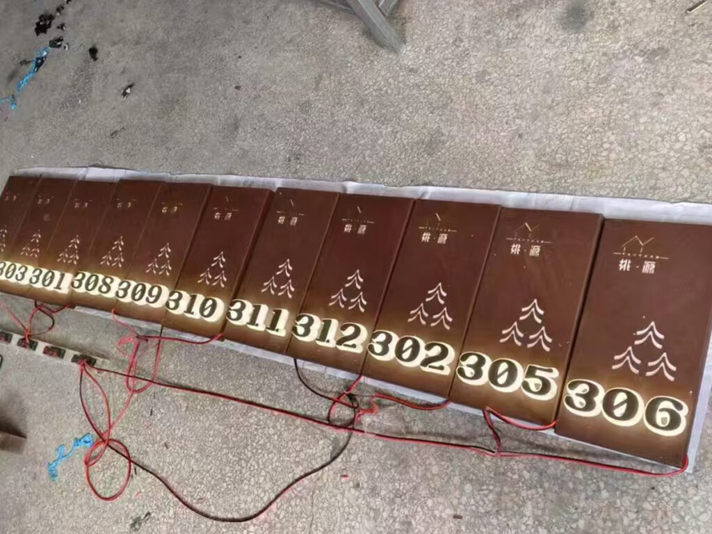 耐候钢板门牌
